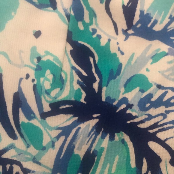 Lilly Pulitzer Marina Shorts - Picture 9 of 9